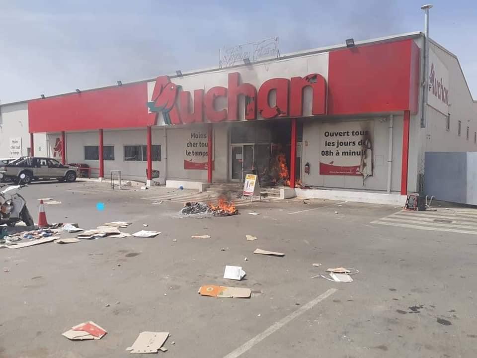 Manifestations des partisans de Sonko : la maison de Mahmoud Saleh et « Auchan » Sacré Cœur vandalisés