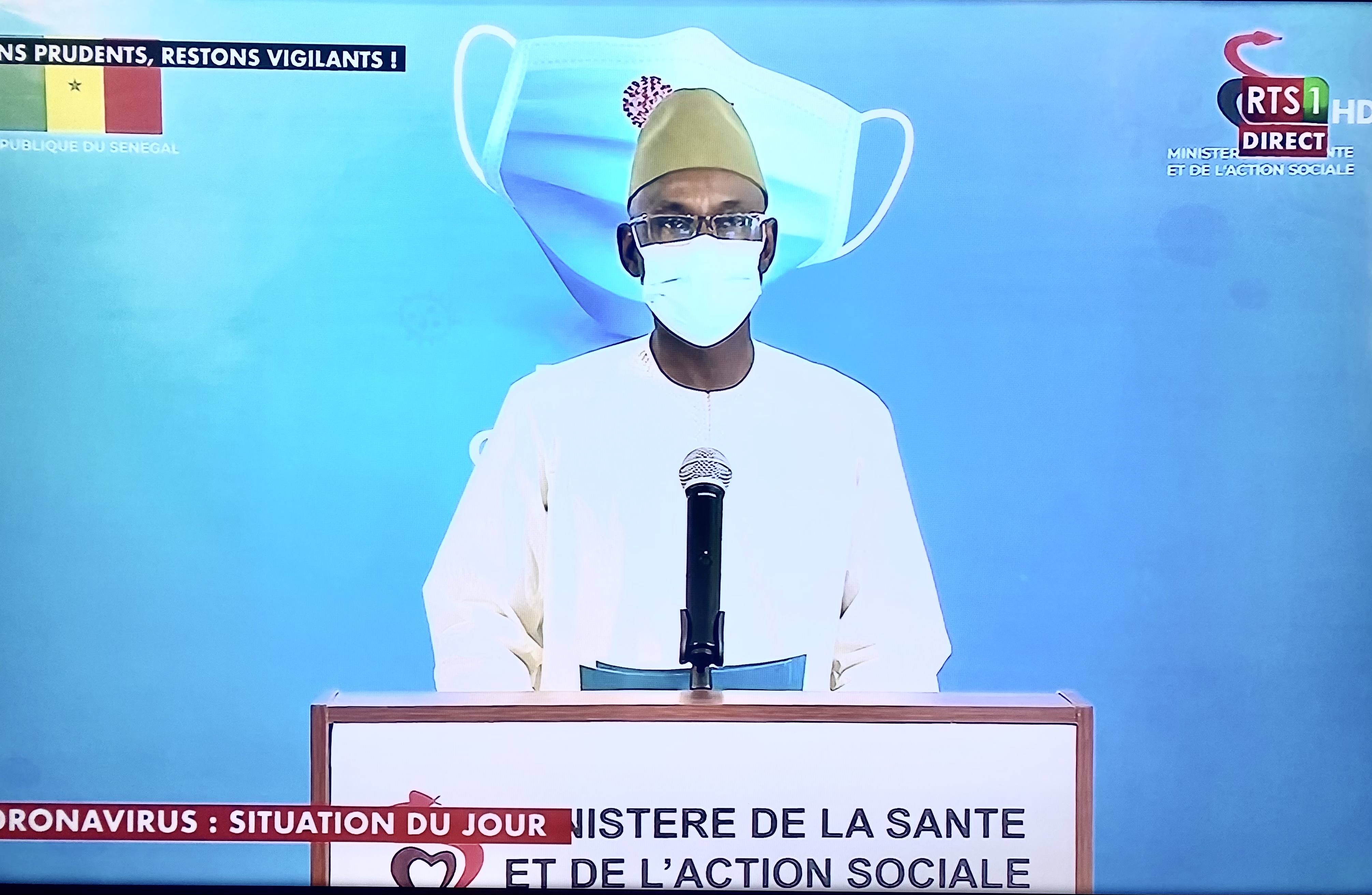 SÉNÉGAL : 201 nouveaux cas testés positifs au coronavirus, 230 nouveaux guéris, 6 nouveaux décès et 63 cas graves en réanimation.