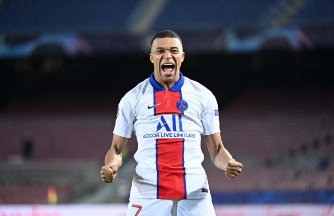 Ligue des Champions : Le PSG assomme le Barça au Camp Nou avec un triplé de Kylian Mbappé.
