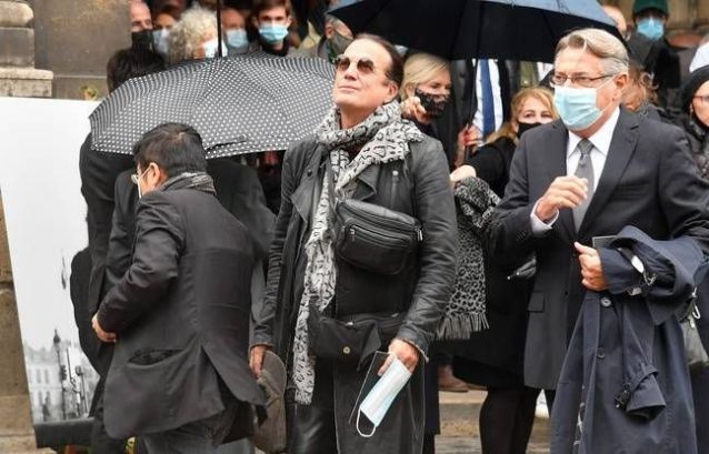 Francis Lalanne visé par une enquête après avoir appelé à "mettre l’État hors d’état de nuire".