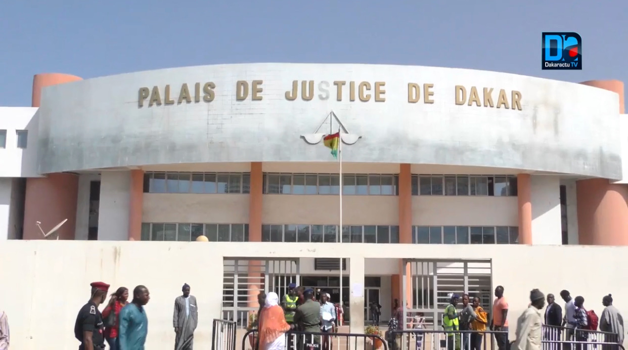 Dispositif sécuritaire : Le palais de justice quadrillé par les forces de l’ordre en attendant l’arrivée de Ousmane Sonko.