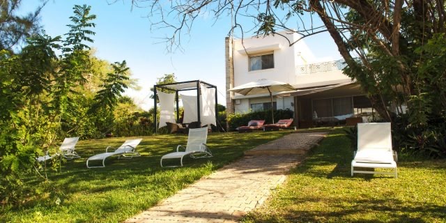 Supposée incendie à la Résidence Présidentielle de Popenguine : Un feu de brousse dans le village voisin de Ndayane amplifie la fausse rumeur.