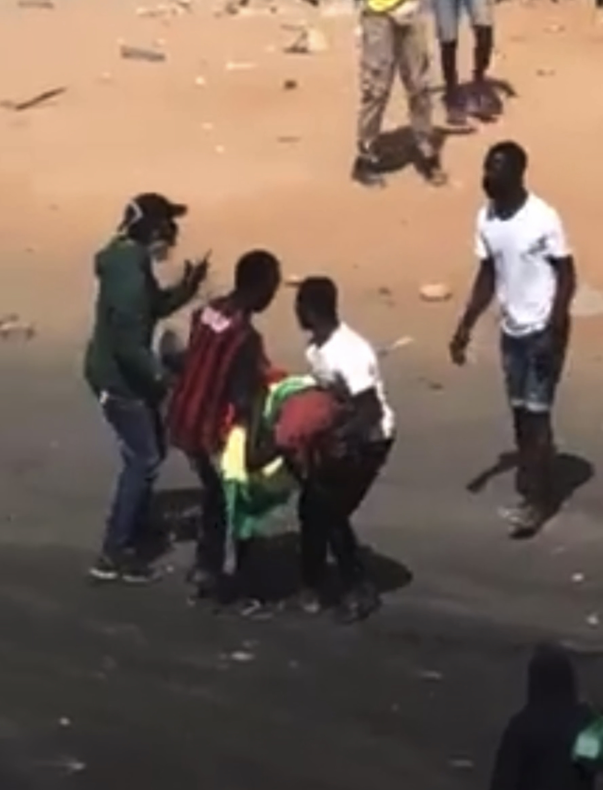 Manifestations aux Parceilles Assainies : Un jeune reçoit une balle dans la tête et meurt sur le coup.