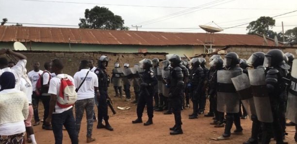 Gambie : La mort d'un jeune déclenche des émeutes au village côtier de Sanyang.