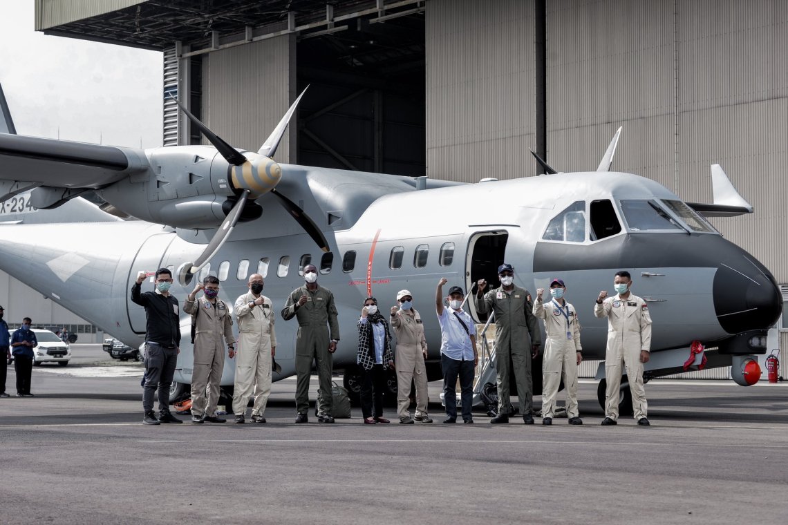 Armée de l'air : Le patrouilleur indonésien CN-235 MPA acquis par le Sénégal a reçu son certificat de vol.