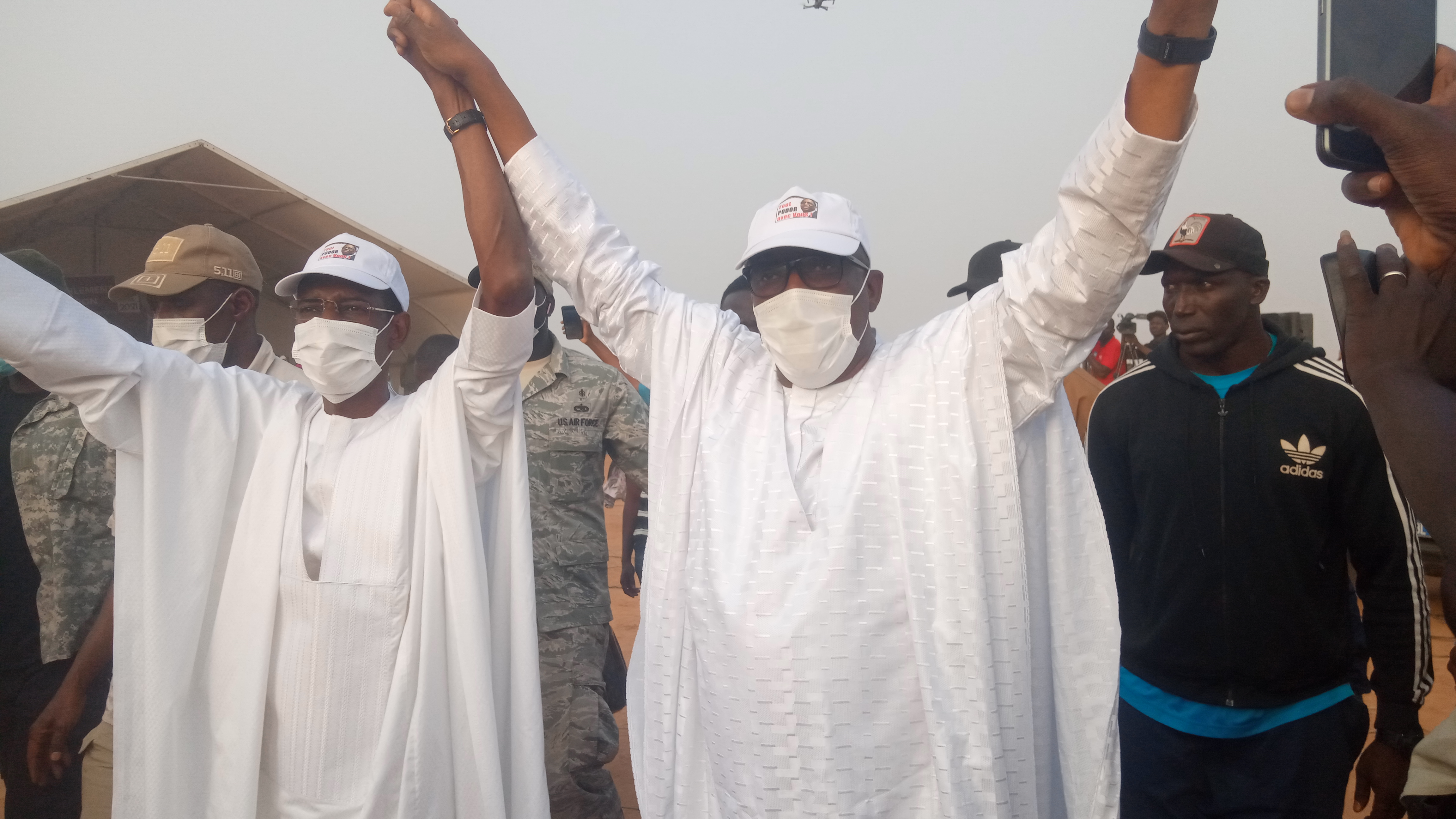 Mobilisation politique : Main dans la main, Abdoulaye Daouda Diallo et Cheikh Oumar Hanne réitérent la confiance des Podorois envers le PR Macky Sall.