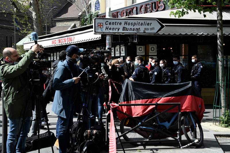 France : Un mort et une blessée lors d’une fusillade à Paris.