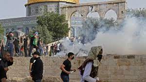 Jérusalem / De violents heurts entre juifs et palestiniens font plus de 300 blessés : L’ONU, l’UE et des pays arabes appellent au calme et à la retenue.