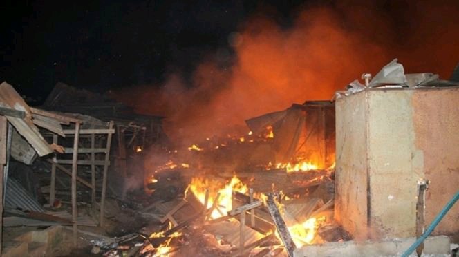 KÉRÉWANE : Darou Khoudouss totalement rasé par les flammes.