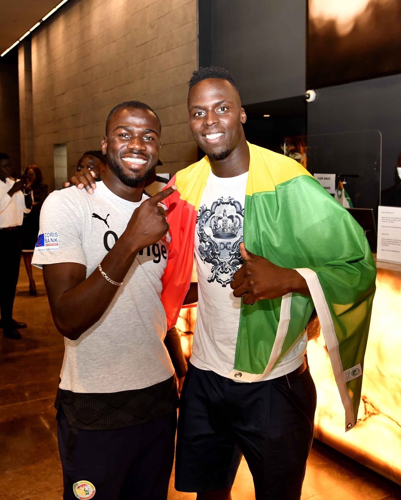 Retour dans la tanière : Édouard Mendy, le nouveau champion d'Europe, accueilli en héros par ses coéquipiers
