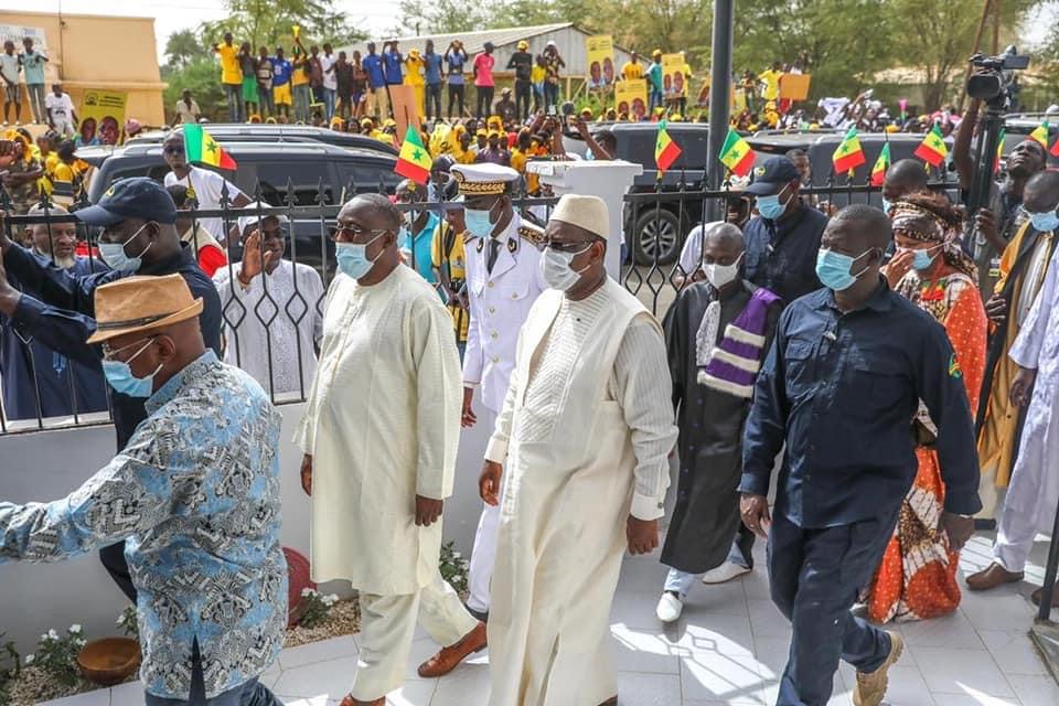 2ème Journée tournée économique : En compagnie de Cheikh Oumar Hanne, le Président Macky Sall inaugure l'ENO de Podor.
