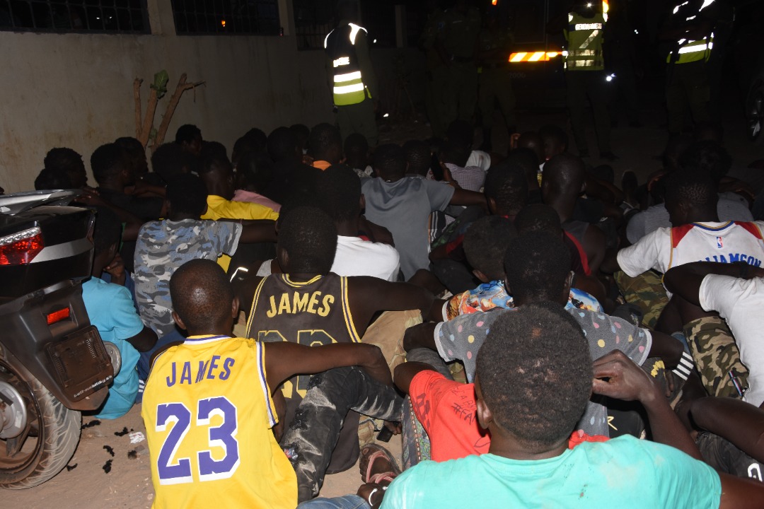 Opération Gendarmerie / Criminalité et délinquance à Keur Massar-Mbao Tivaouane-Peulh : 150 personnes interpellées, 14 personnes arrêtées, 12 kg de chanvre et des armes blanches saisis…