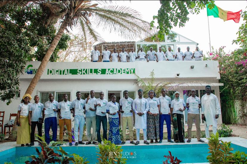 M’Bour/Sénégal : L’entrepreneur social Thione Niang, lance le Give1Project Digital Skills Academy.
