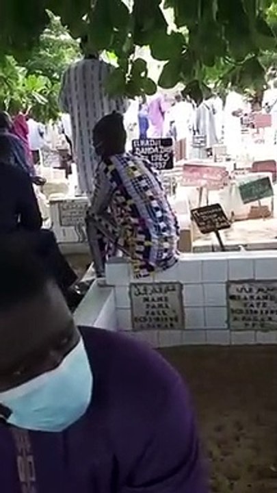 Vague macabre et Covid-19 : « Depuis que je suis ici en 1993, on n'a jamais eu près de 20 enterrements dans la journée… La situation est alarmante! » (Gestionnaire du cimetière de Pikine)