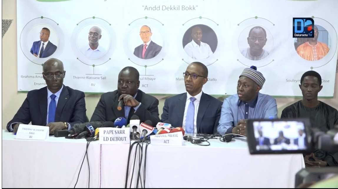 Révision des listes électorales et nomination au Cnseil constitutionnel :  Le CRD accuse le pouvoir et met en garde Macky Sall.