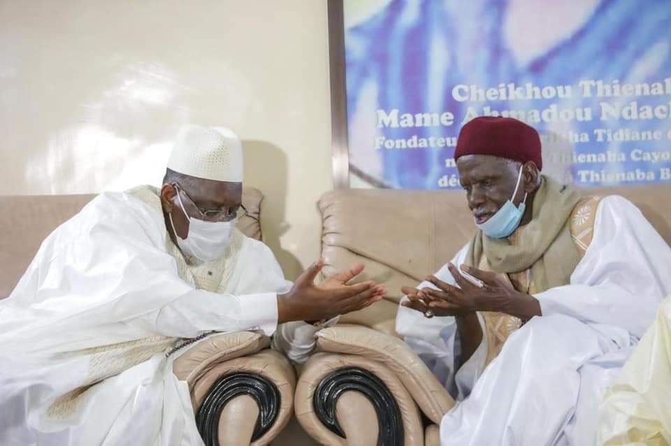 Condoléances : Le président Macky Sall accompagné par Antoine Félix Diome et de Amadou Ba auprès de la famille Layène et celle de Thiénaba.