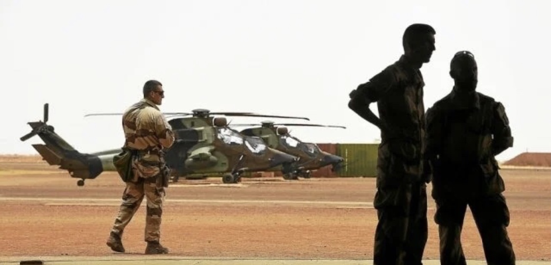 L’Algérie interdit son espace aérien aux avions militaires français
