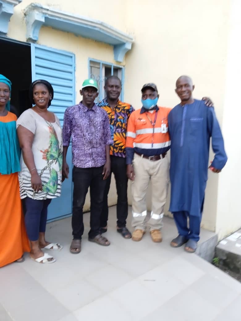 Kédougou / Poste de santé de Tripano : le maire M. H. Cissé  et Endeavour Mining receptionnent  du matériel d'une valeur de 8.129.500 Fcfa.