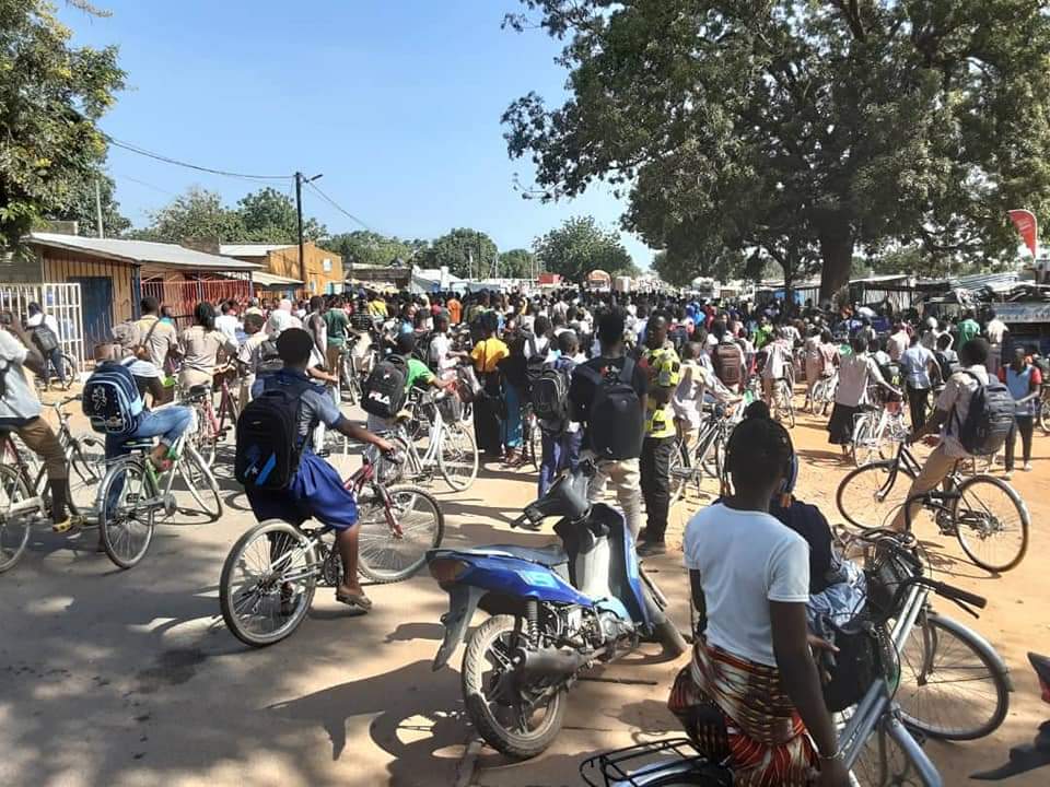 Ville de Pô au Burkina : Une femme provoque une bagarre générale entre civils et militaires.