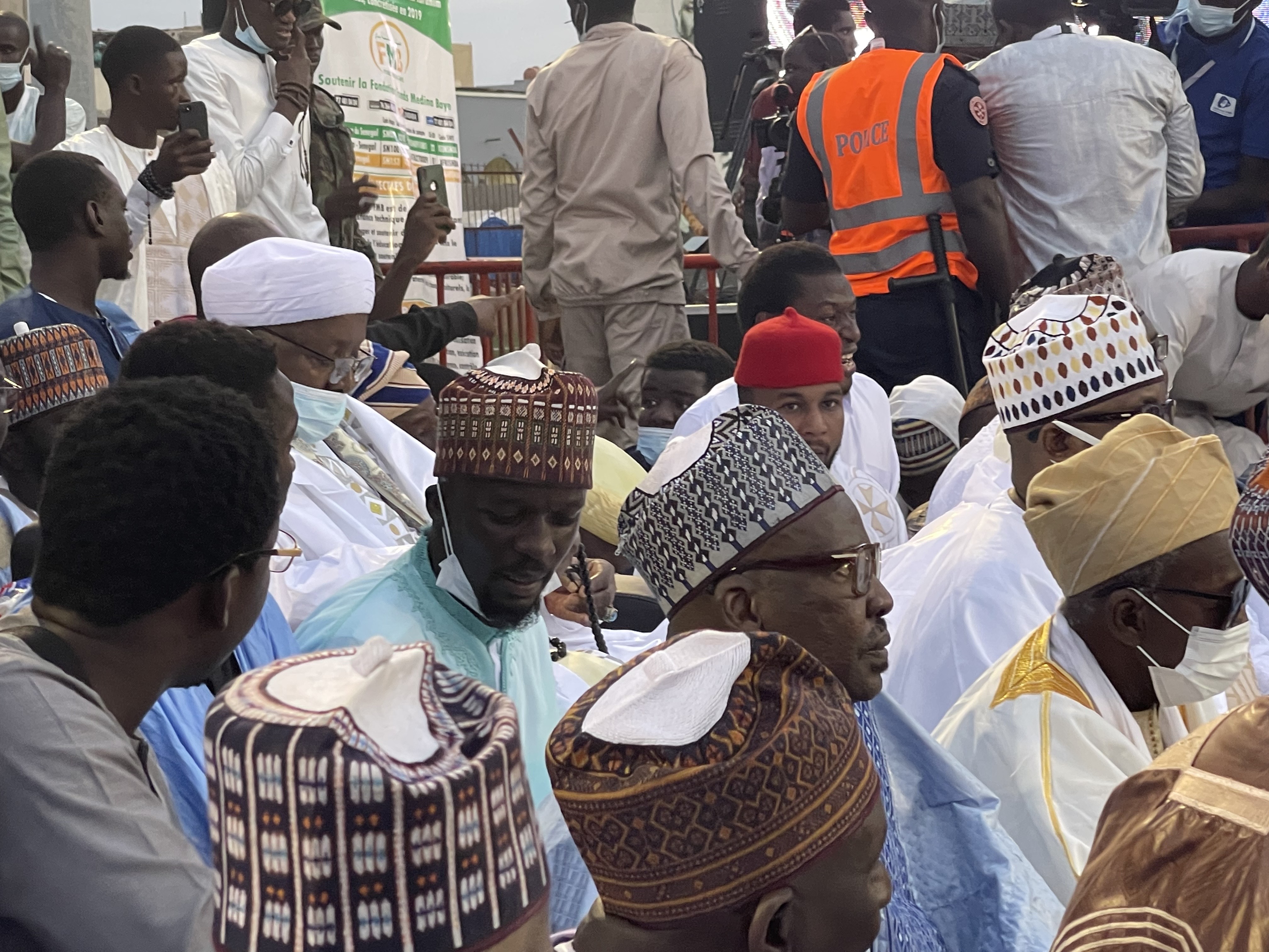 Hadratoul Jummah aux Parcelles Assainies : Une marée de fidèles en communion avec Cheikh Mahi Ibrahima Niass. (Images)