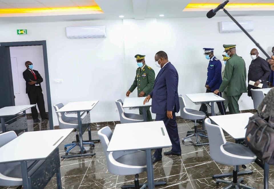 Inauguration de l’IDS : Le président Macky Sall réjoui de l’expertise nationale, engage la direction l’Institut à veiller au maintien de l’infrastructure militaire.