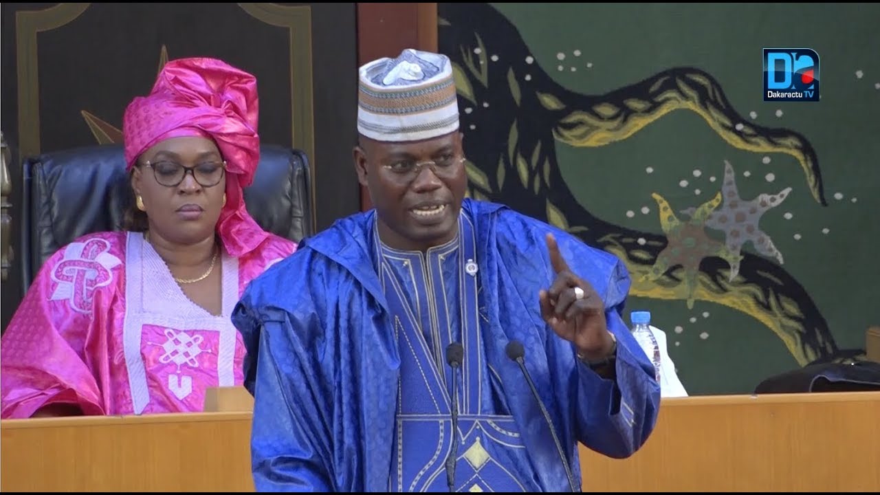 Assemblée nationale / Cheikh Abdou Bara Dolly raille Moustapha Diop ...