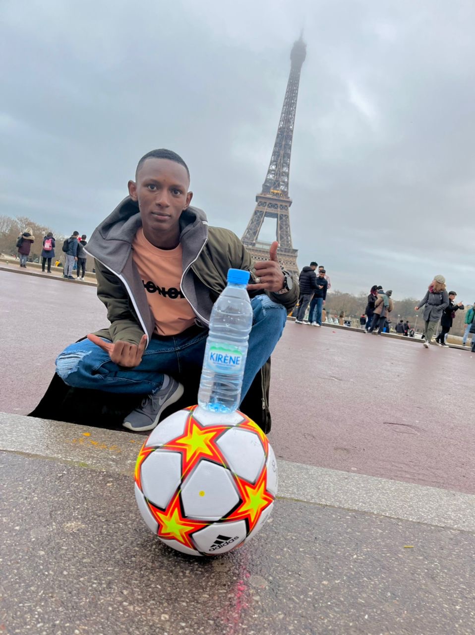 Concours de jonglage : Le Groupe Kirène réalise le rêve du vainqueur, Birane Daff, qui a rencontré Mbappé et Gana Guèye au PSG...