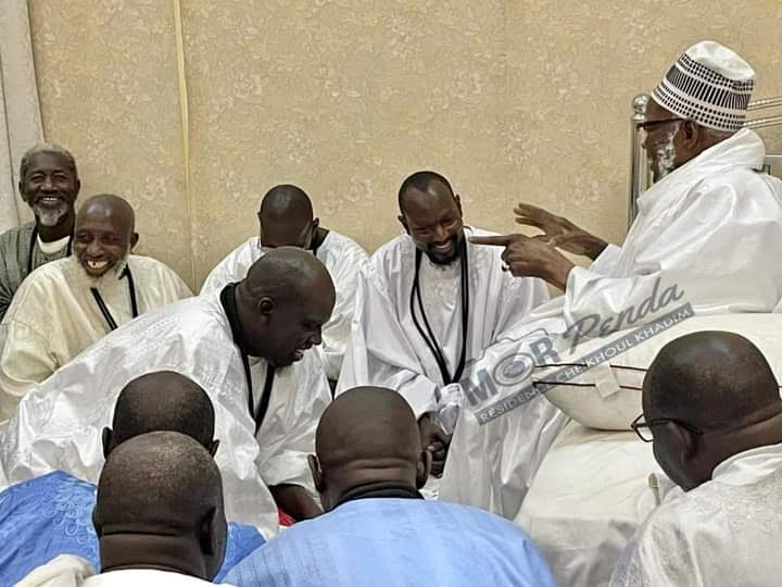AL MUNTAQA EN 2021 / De la réconciliation des 02 Hizbut à celle de la famille Bâ… De ses soutiens financiers aux discours mobilisateurs, en passant par ses appels à la spiritualité... L’HOMME DE LA DÉCENNIE !