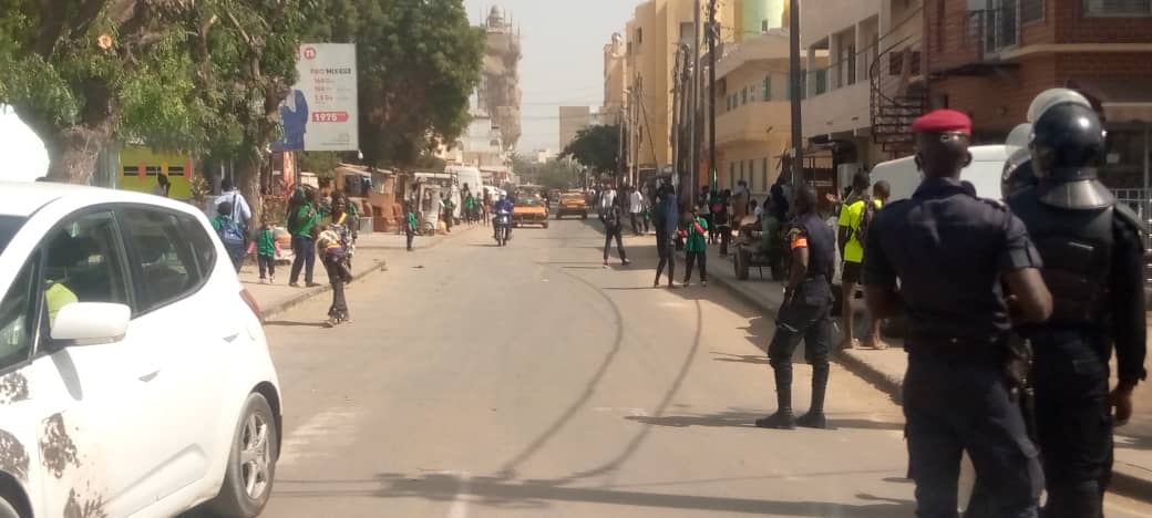 Révolte des « Thiak Thiak » suite à la décision gouvernorale : Les forces de l’ordre dans les rues de Dakar pour parer à toute éventualité.