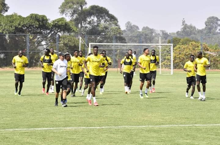 2ème séance d'entraînement (Bafoussam) : Aliou Cissé opte pour un huis clos à Bangou, avec un groupe encore incomplet à 48h de la CAN...