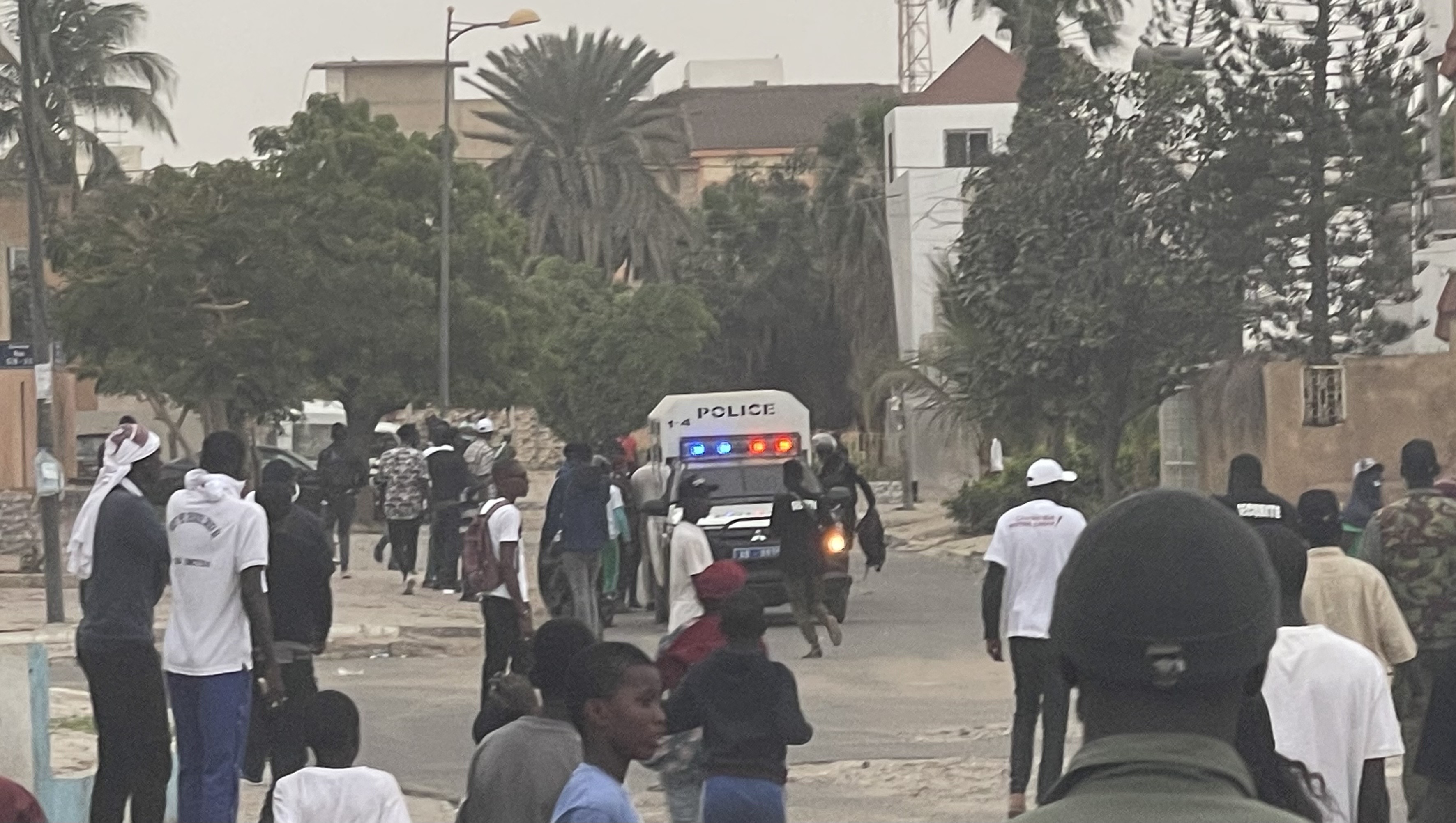 Nouvelles échauffourées à la Médina : Les accrochages entre partisans de Cheikh Bâ et de Bamba Fall bloquent la caravane de Abdoulaye Diouf Sarr.