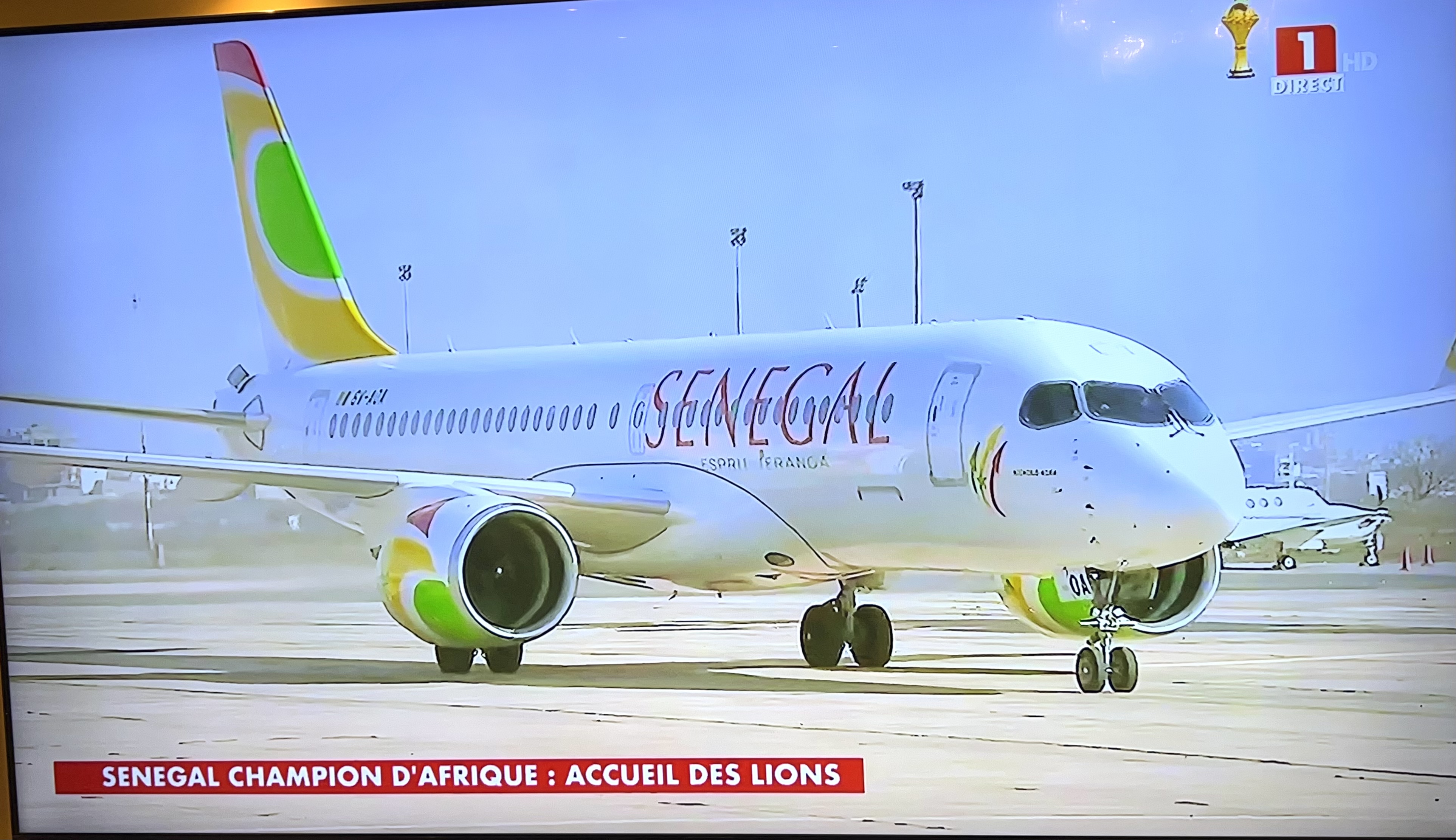 Aéroport militaire de Yoff : L’avion des Lions vient de fouler le sol Sénégalais.