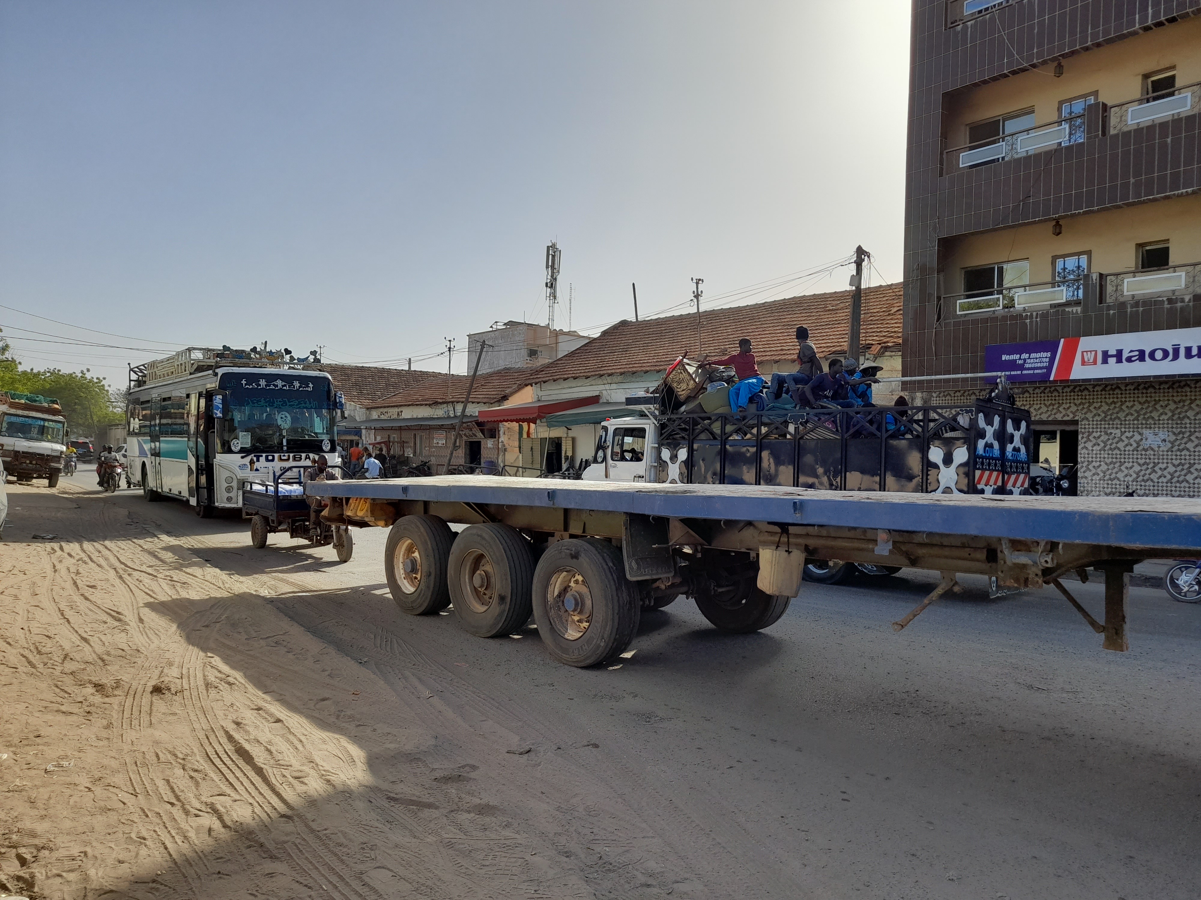 Porokhane 2022 : Des embouteillages monstres à la sortie de la ville de Kaolack.