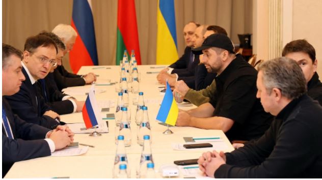 Reprise mardi des pourparlers russo-ukrainiens, annonce Kiev