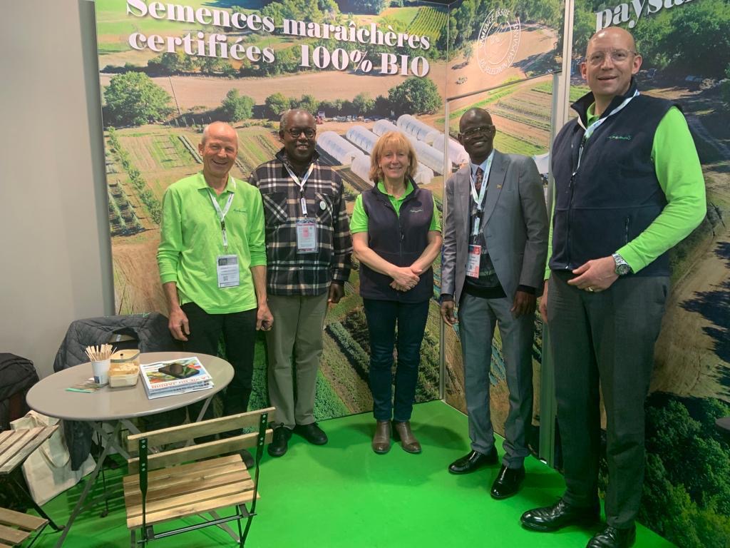 Angers (France) : Participation fructueuse du Docteur Macoumba Diouf au Salon international des productions végétales.