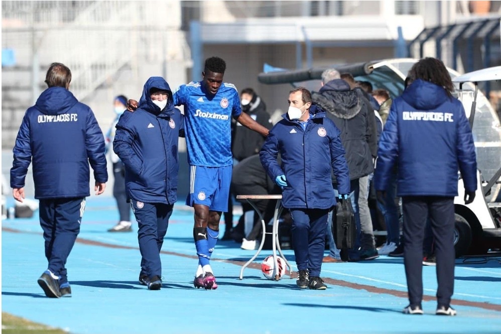 Blessure : Pape Abou Cissé touché au genou et potentiellement forfait contre l'Égypte...