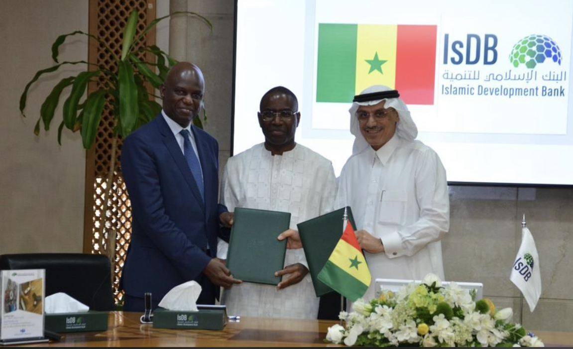 Infrastructures : Le Sénégal signe 3 nouveaux accords d’un montant de plus de 233 milliards de francs CFA avec la BID.