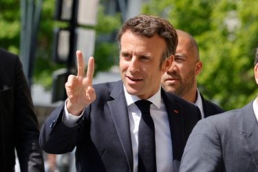 Présidentielle en France : Emmanuel Macron, premier président réélu depuis Jacques Chirac.