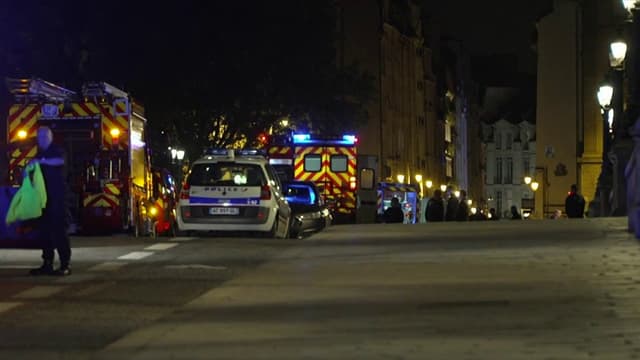 Refus d'obtempérer à Paris: des policiers tirent sur une voiture, deux morts