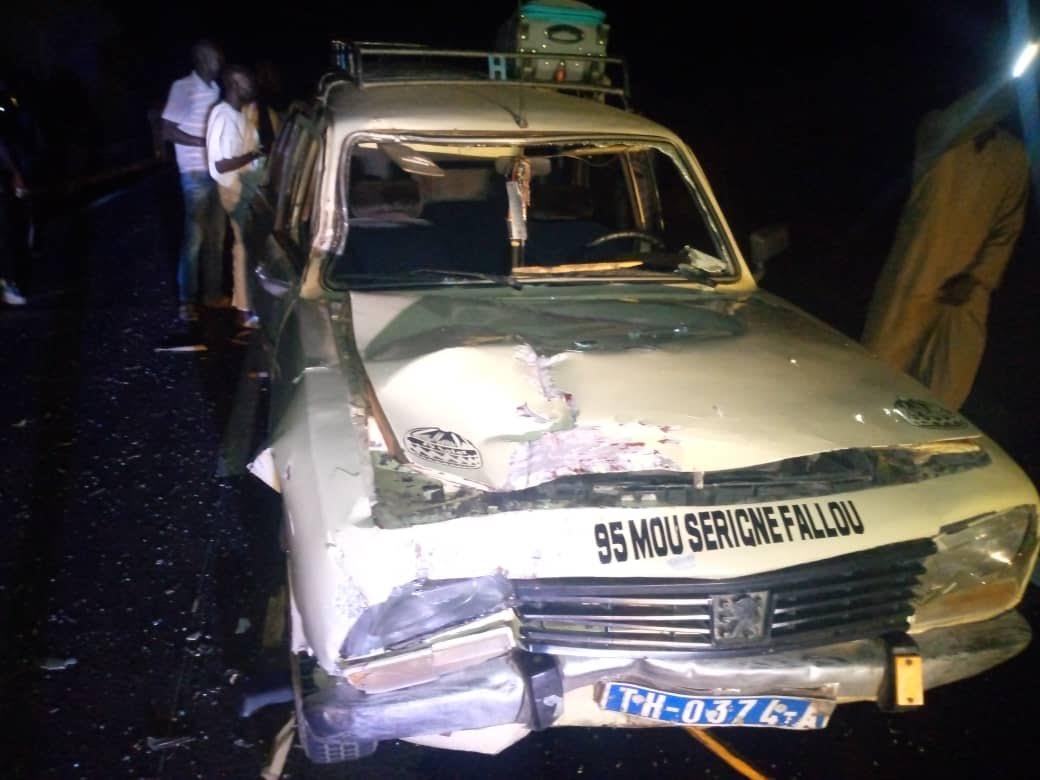 (IMAGES) Accident sur la route de Ndoyène / Une collision entre un « 7 places » et une charrette fait un mort.