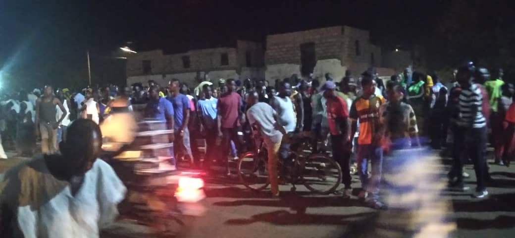 Drame de Kédougou : des jeunes ont déversé leur colère dans la rue.