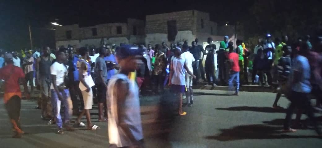 Drame de Kédougou : des jeunes ont déversé leur colère dans la rue.