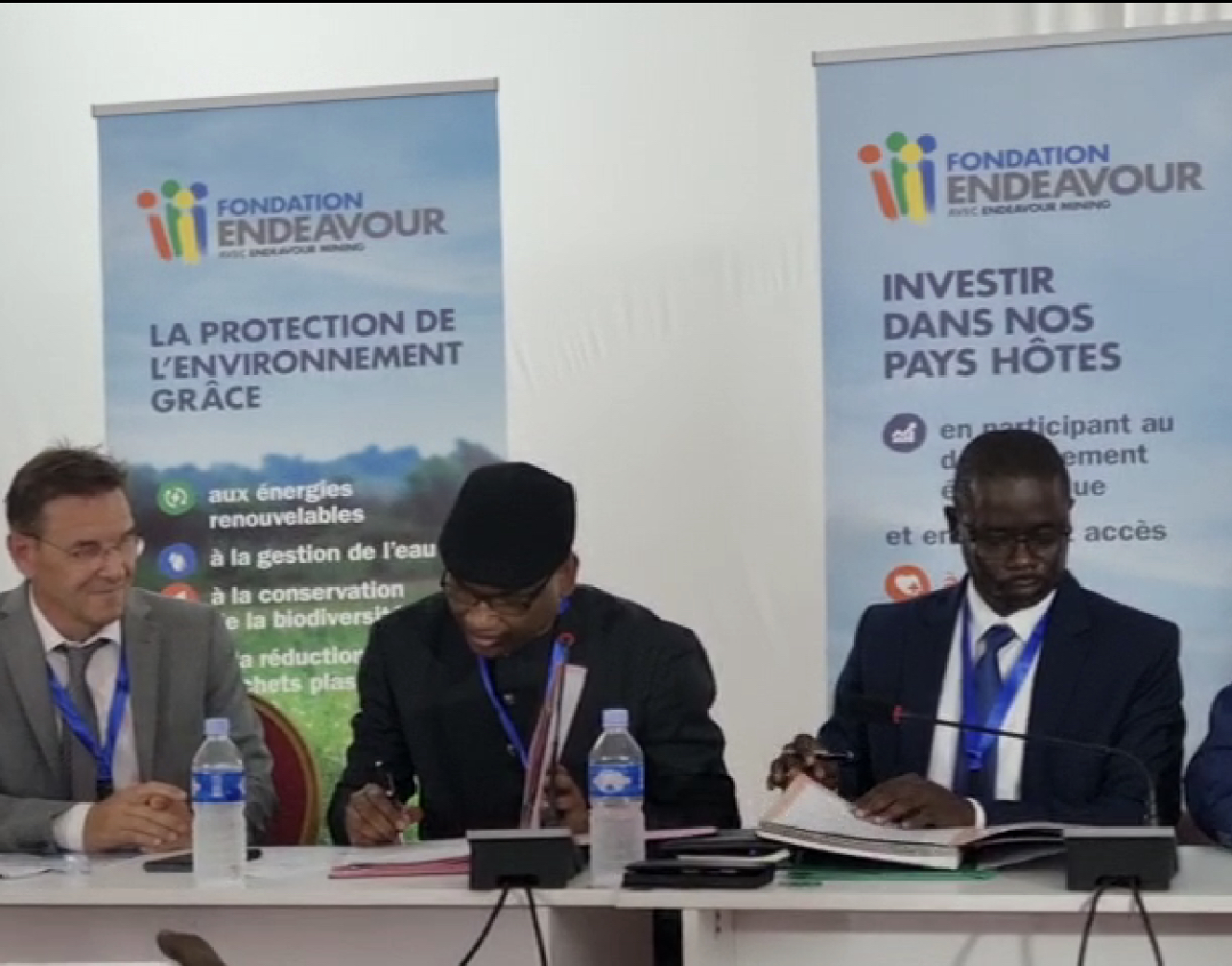 Lutte contre la désertification : La Grande Muraille Verte et  SGO ont signé un protocole de 40 millions de FCFA.