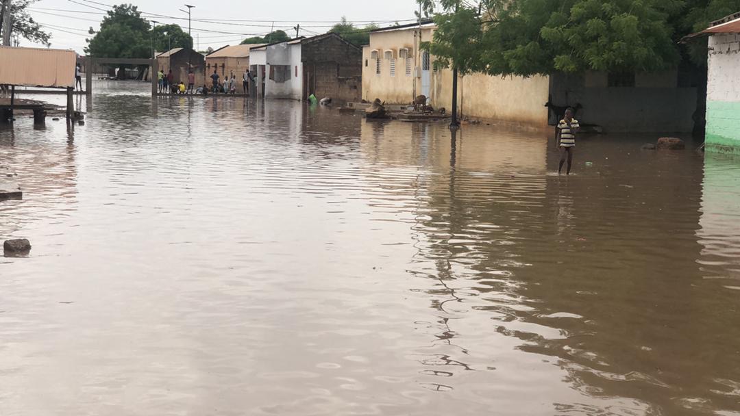 Inondations : Taïba Niassène complètement engloutie par les eaux de pluie (photos).