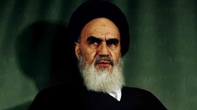 Réinterprétation de l'identité dans le discours politique de l'Imam Khomeini (S.E. Dr. Mohammad Reza Dehshiri, Ambassadeur de la République Islamique d’Iran au Sénégal)