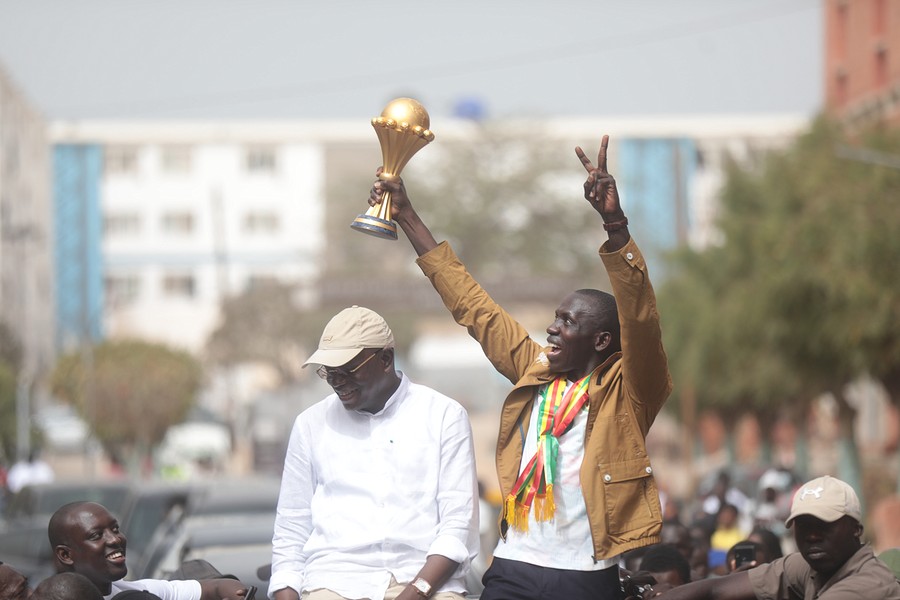 Le Trophée de la CAN à l’université Cheikh Anta Diop ( IMAGES )