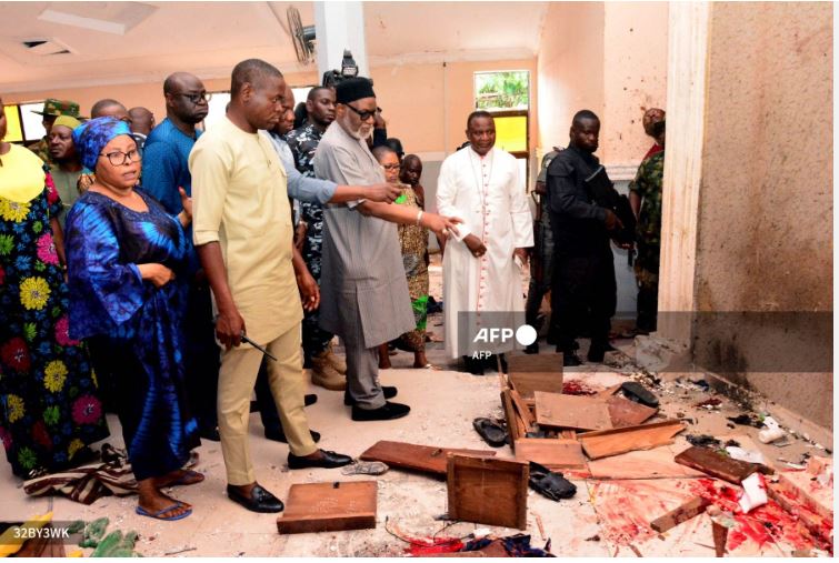 Nigeria: des hommes armés font un massacre dans une église catholique