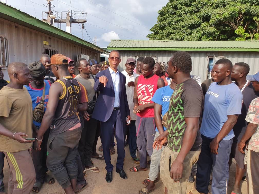 30 pirogues immobilisées en Guinée : 51.357.420 F CFA (78.295 €) payés à la République Guinéenne par le Ministre de la pêche...