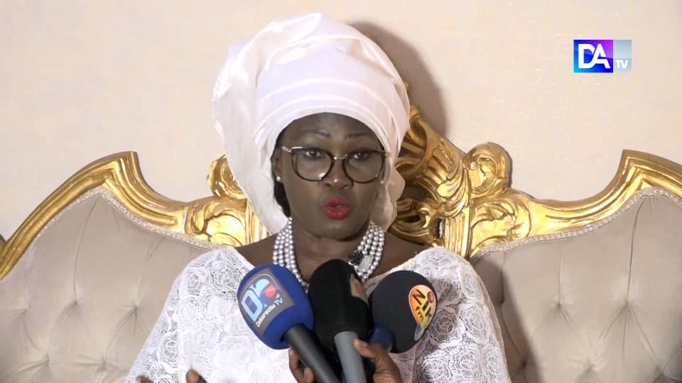 TOUBA - Ngoné Ndoye,  reçue par le Khalife Général des Mourides, a présenté le programme « Un migrant - Un euro »