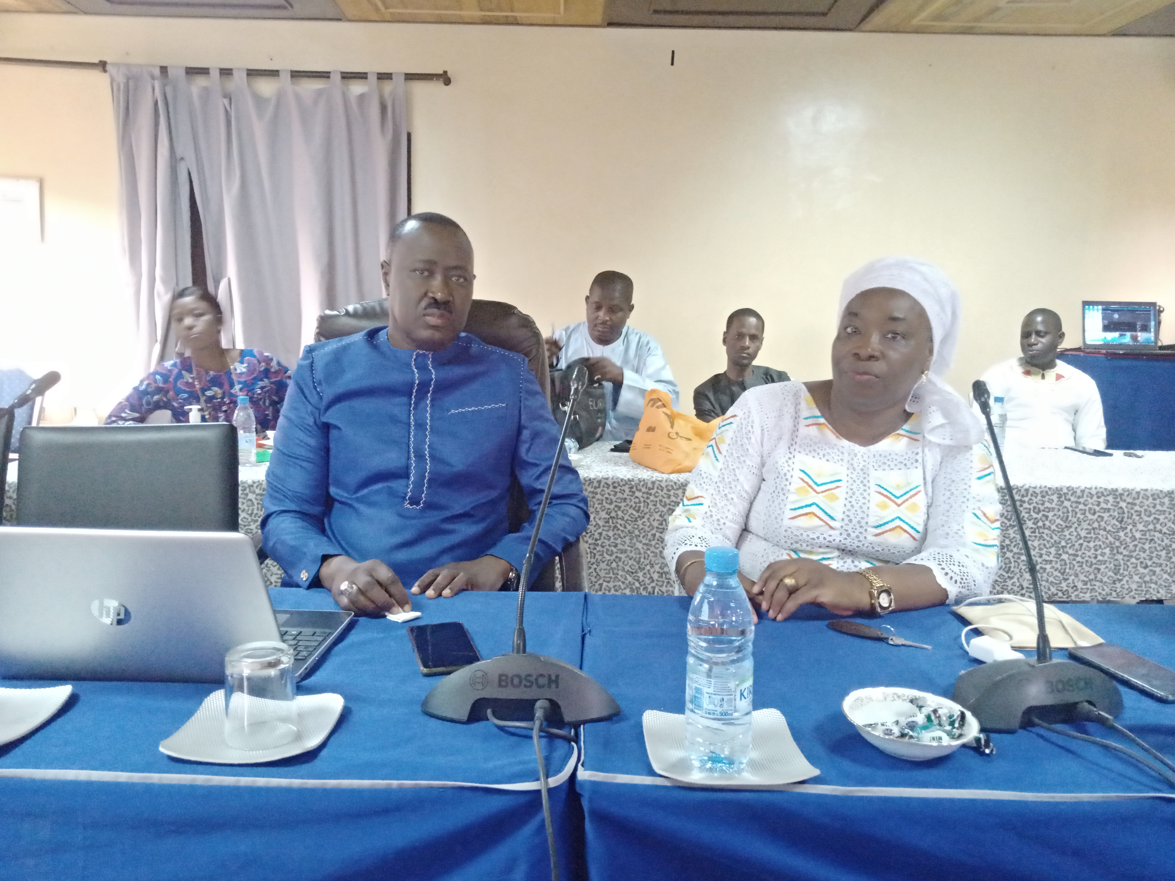 Rus dada DNC onlayn jinsiy aloqa video Donetskdan havaskor porno